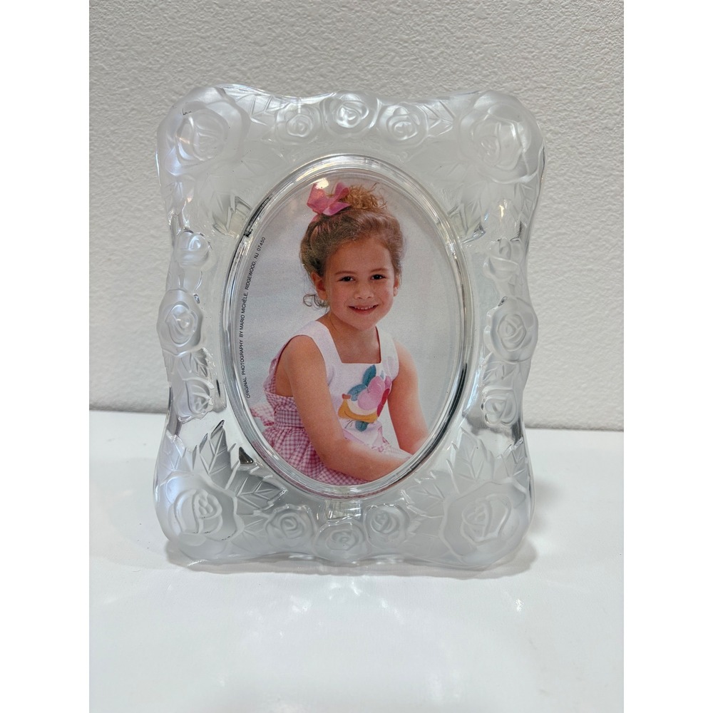 Vintage Frosted Glass Rose Embossed Picture Frame Scalloped Oval‎ Opening 9x8